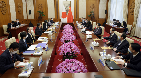 秦剛外交部長「日本は対中認識を正し、新時代の中日関係構築を」