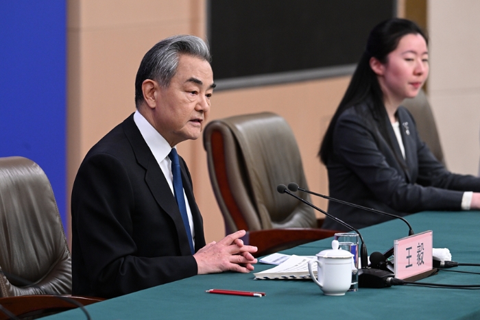 【王毅外交部部長記者会見】APEC深センサミットを新たな出発点として、アジア太平洋共同体構築へと前進